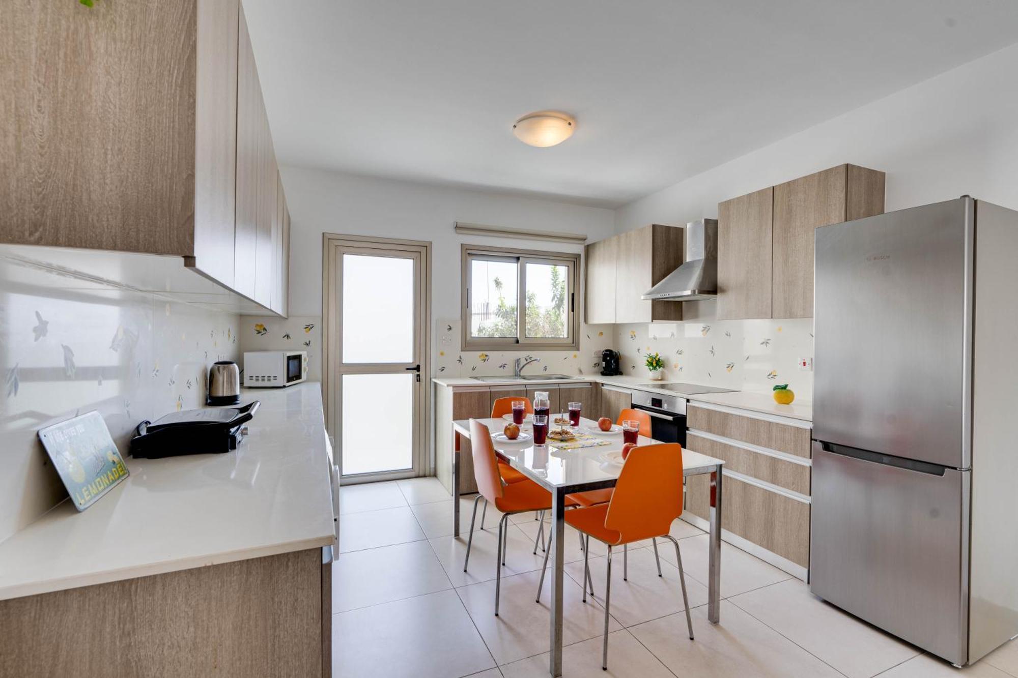 Lemon Paradise City Centre 200M From Beach Larnaca Esterno foto