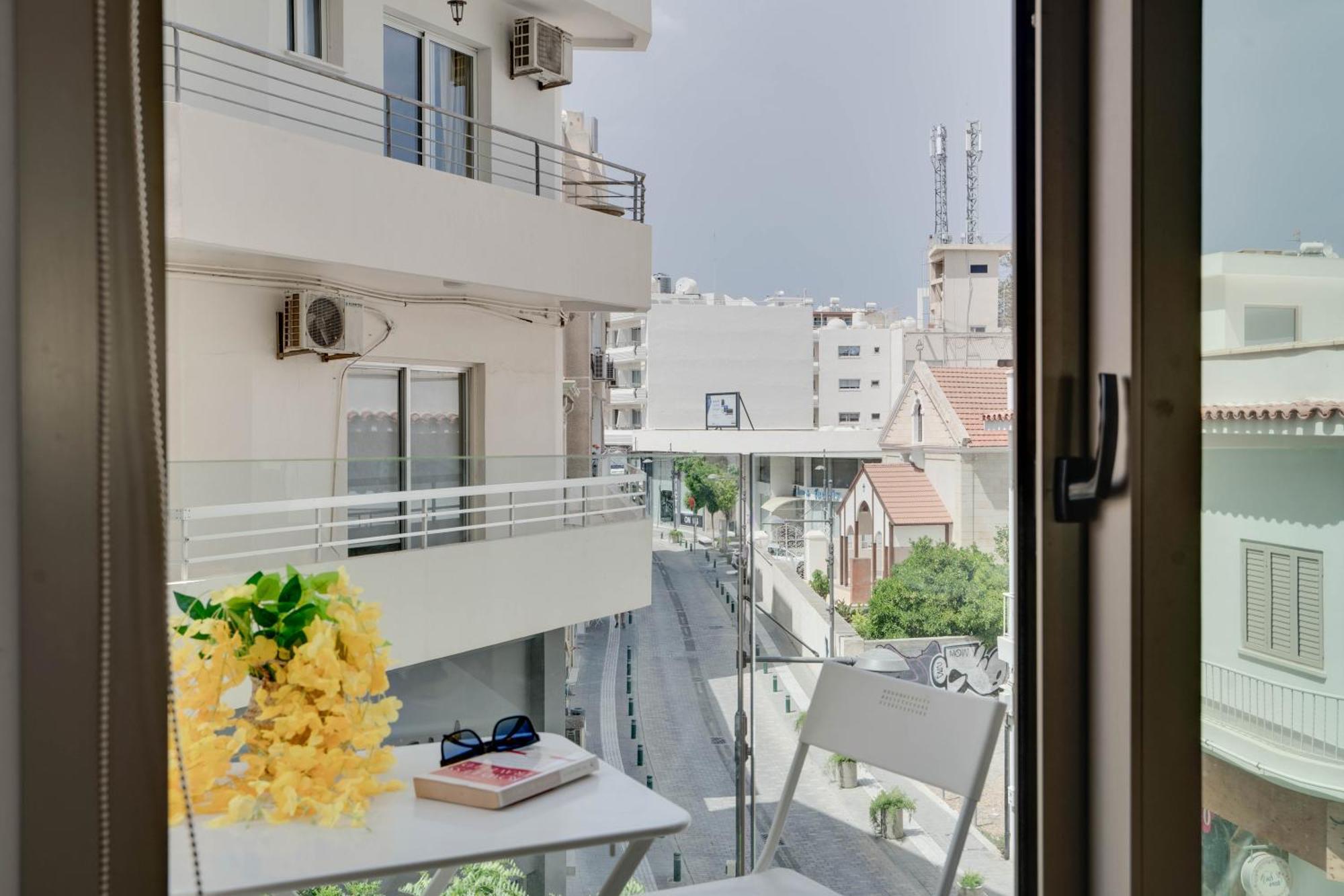 Lemon Paradise City Centre 200M From Beach Larnaca Esterno foto
